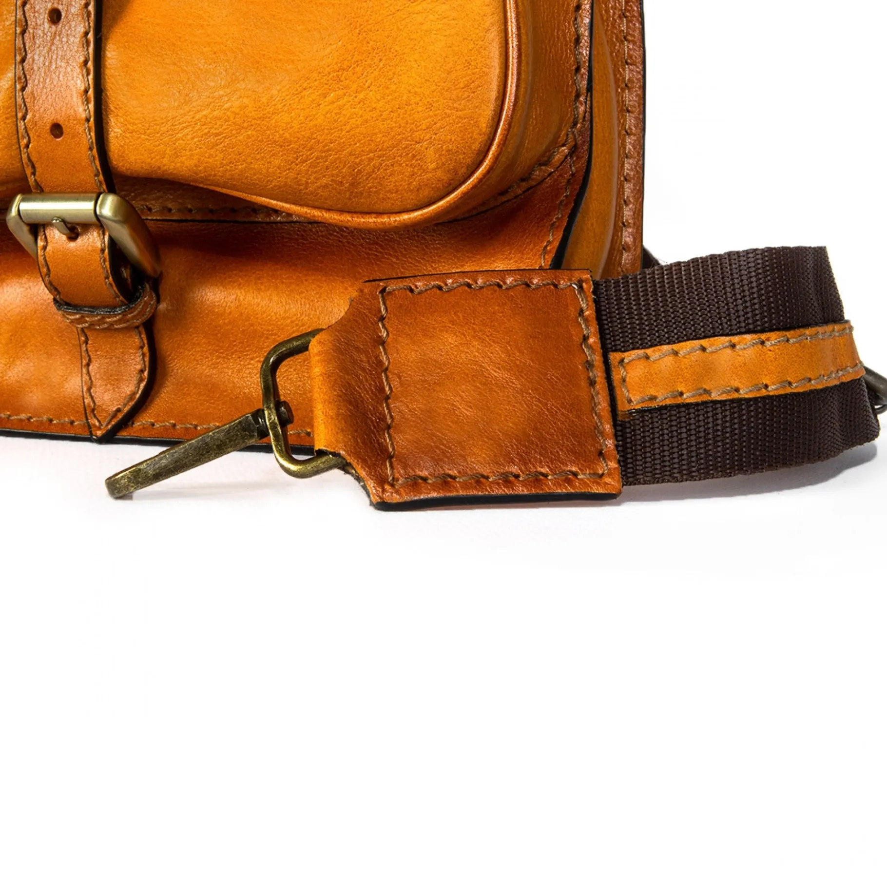 bisaccia_cognac_6.webp GUIDOMAGGI Pratesi Bags>Bisaccia Cognac