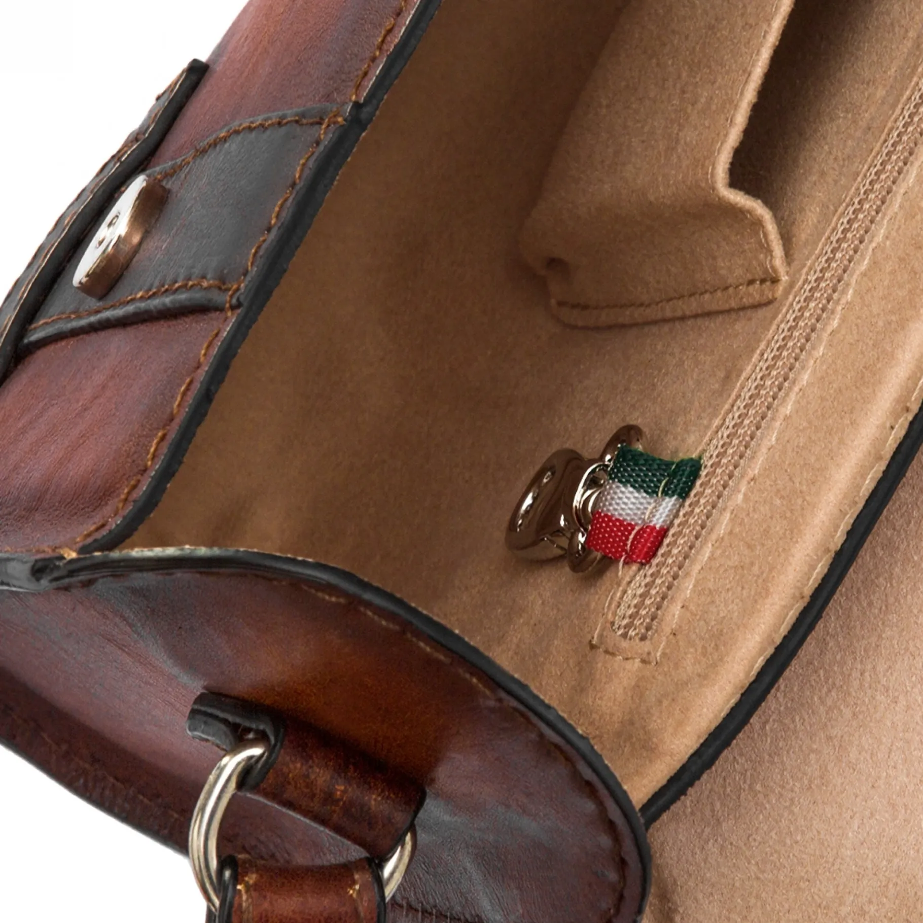 futa__borsa__ore_in_pelle_4.webp GUIDOMAGGI Pratesi Bags>Futa - borsa 24 ore in Pelle Design Made in Italy